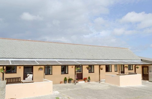 St. Keverne Cottage | Sunny Corner Self Catering Holiday Cottage on the Lizard in Cornwall.