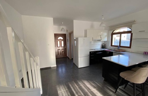 Bahceli Villa | Sunny corner villa for rent in Kyrenia Esentepe