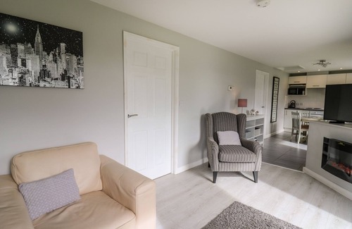 Llanfihangel Tal-y-llyn Cottage | SUNNY COTTAGE, pet friendly, character holiday cottage in Brecon