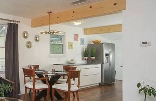 Alta Vista House | Sunny Cottage🌴half mile to Downtown-near famous beaches