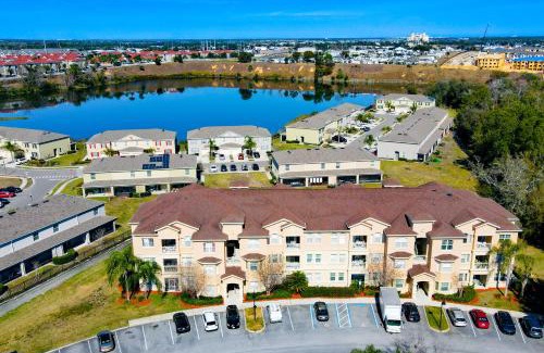 Loughman Apartment | Sunny Davenport
