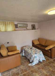 Krushuna House | sunny day