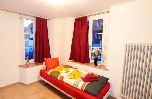 Unterseen Apartment | Sunny Day Holiday Apartment