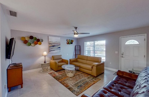 Port Charlotte House | Sunny Days