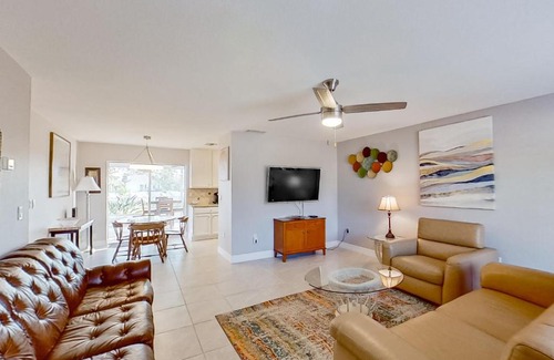 Port Charlotte House | Sunny Days
