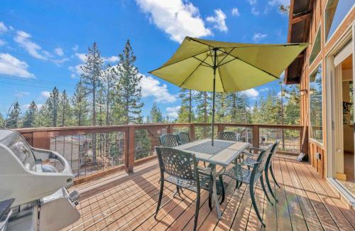 Kings Beach House | Sunny Daze Cabin Luxurious 4BDR with Stunning Views