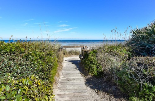 Sea Dunes Apartment | Sunny Daze Sea Dunes Townhome - Pool - Green Turtle B6 Down