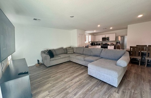 Fort Mohave House | Sunny Desert Retreat 3 Bedroom