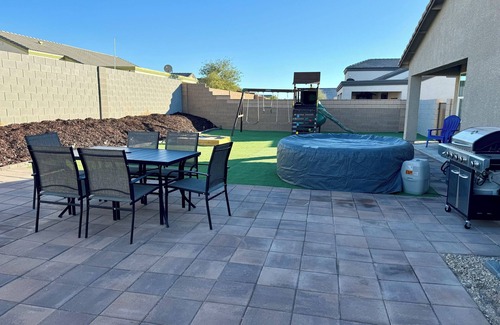 Fort Mohave House | Sunny Desert Retreat 3 Bedroom