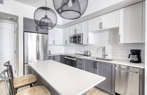 Downtown Fort Lauderdale Apartment | Sunny Downtown Fort Lauderdale Studio w/W/D, Pool & Gym, by Blueground