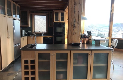 Snowmass House | Sunny eco home with panoramic views