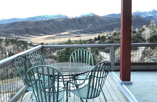 Snowmass House | Sunny eco home with panoramic views