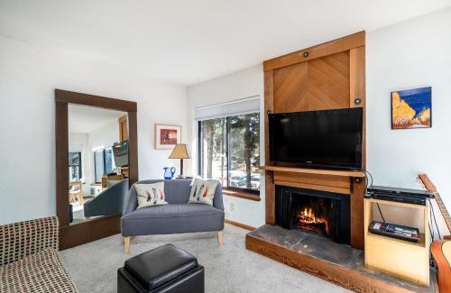 Bear Valley House | Sunny End Unit Condo! - Tamarack #20