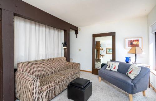 Bear Valley House | Sunny End Unit Condo! - Tamarack #20
