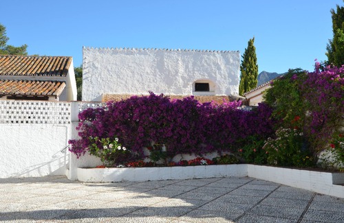 Benalmadena Villa | Sunny family home w/andalusian courtyard, private pool & tennis. Pet-Friendly!