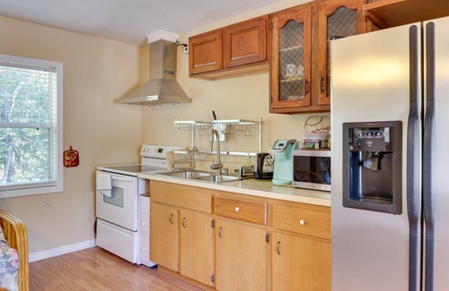 Fruitland Park Apartment | Sunny Florida Getaway w/Patio, Near Disney World!