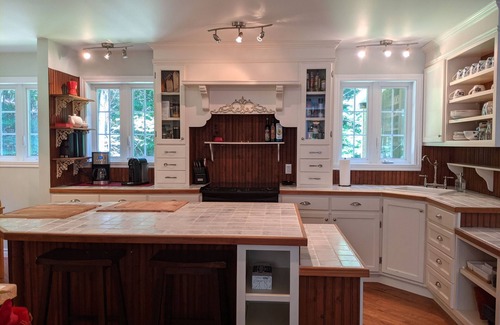 Morin Heights House | Sunny French Country Home + Unit in Laurentians | 55mins to Tremblant & Montreal