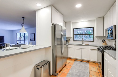 Gainesville House | Sunny Gainesville Home ~ Half-Mi to UF Campus!