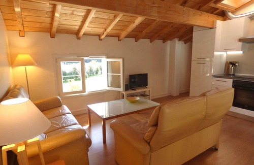 Saint-Pee-sur-Nivelle Apartment | Sunny garden apartment in a breathtaking location