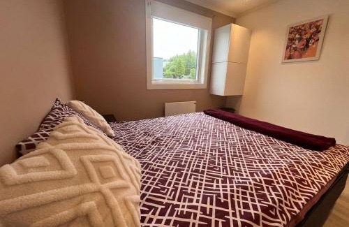 Alesund Apartment | Sunny gateaway Room in Lerstad, Suitable for two guests