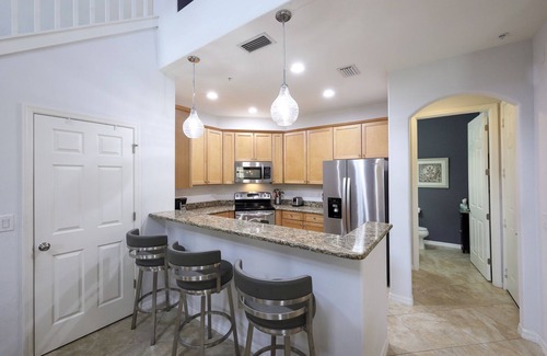 Ole Condo | Sunny Get Away in Ole at Lely, Naples in Cozy Townhouse.