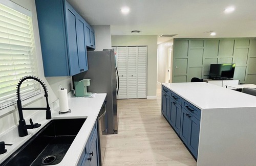 South Daytona House | Sunny Getaway in South Daytona- minutes to beaches, speedway and attractions