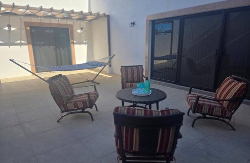 El Centenario House | Sunny getaway with pool in El Centenario, 10-15 min to La Paz. 5 min from ocean