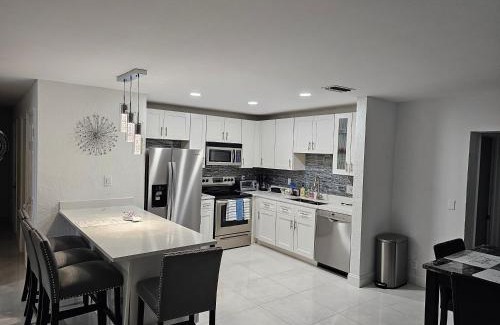 Lauderdale Lakes House | Sunny Goldie