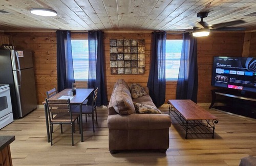 Sulphur Apartment | Sunny Hill at Gamble Hollow