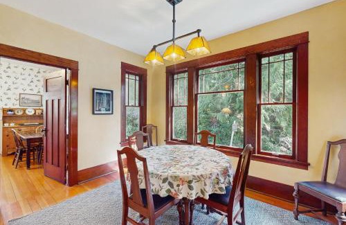Bainbridge Island House | Sunny Hill Farmhouse