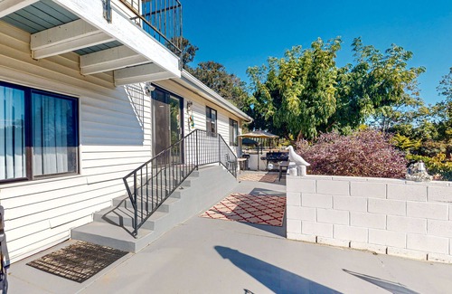Nipomo House | Sunny home near downtown with patio, fireplace, grill, washer/dryer, & Roku