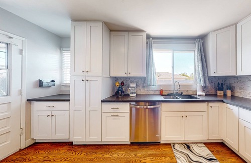 Allied Gardens House | Sunny home near eateries and shops with private pool, updated kitchen, patio