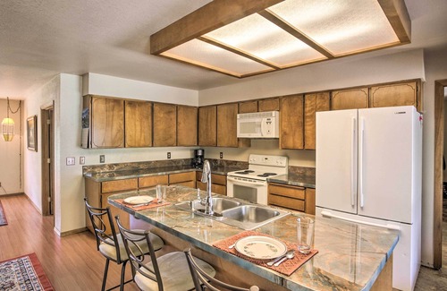 Post Falls House | Sunny Home w/Patio < 10 Mi to Lake Coeur d'Alene