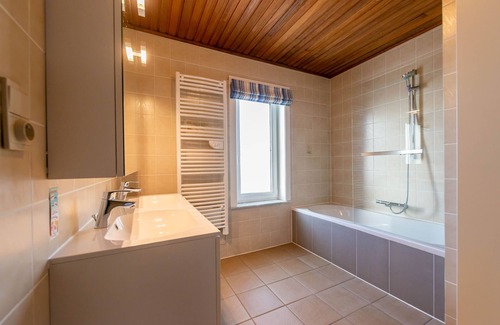 Raversijde House | Sunny house at walking distance from the sea