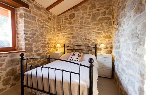 Dracevac House | Sunny House