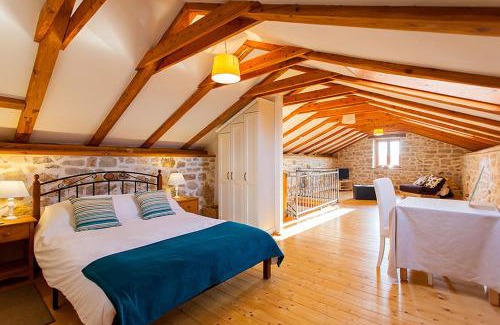 Dracevac House | Sunny House