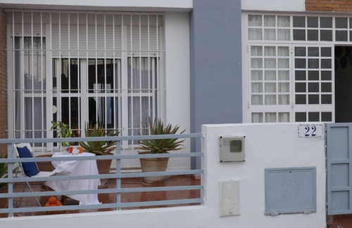 Sevilla Este Ski Chalet | Sunny house in quiet street 800 € weekly