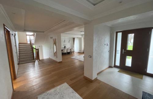 Suceava Villa | Sunny house