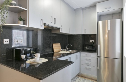 Sants-Badal Apartment | Sunny loft with A/C and WIFI next to Badal metro