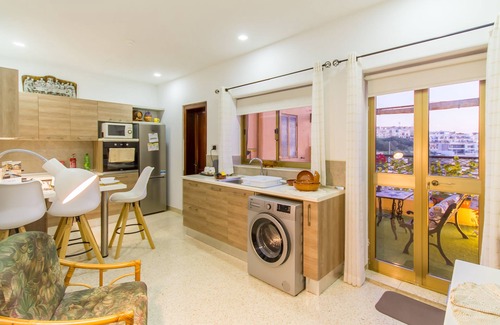 Kalkara House | Sunny Maltese townhouse Madonnina Kalkara, Kalkara, Malta