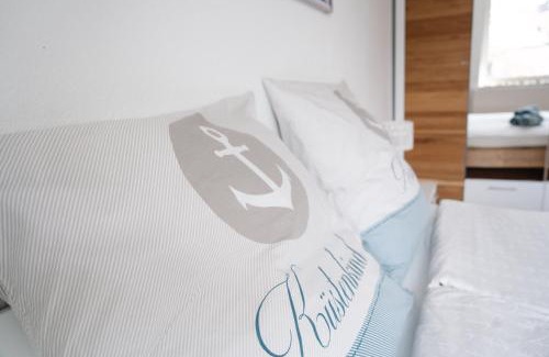 Mitte Apartment | Sunny Maritime Apartment near Hannover central station