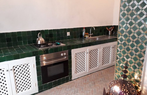 Medina House | Sunny Medina House-Covered Chill Patio-2-4 Persons