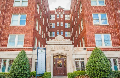 Midtown Apartment | Sunny Midtown 2BD/BA Central Location!