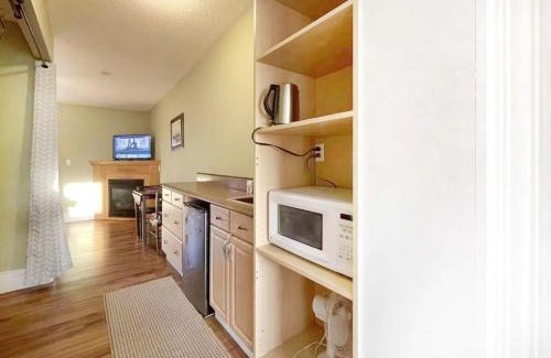 Saugeen Shores Hotel | Sunny Motel Port Elgin