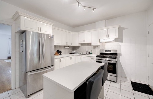 Upper Beaches House | Sunny Multi Level House Close To Beach!