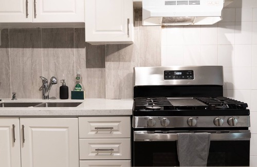 Upper Beaches House | Sunny Multi Level House Close To Beach!