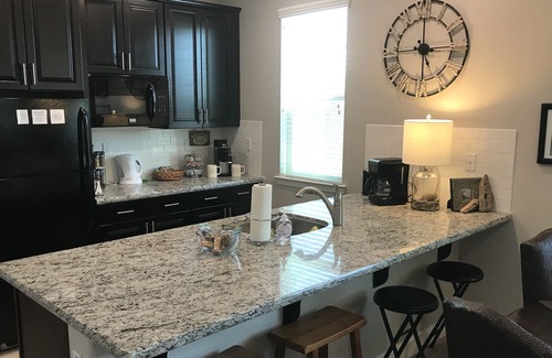 Woodland House | Sunny New “Casita” just 11 minutes to UC Davis