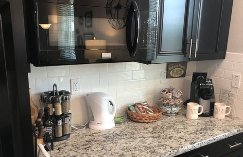 Woodland House | Sunny New “Casita” just 11 minutes to UC Davis