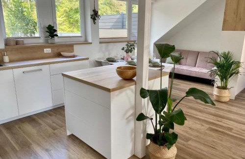 Dobeno Apartment | Sunny Oak Estate