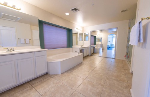 Canyon Trails House | Sunny Oasis Retreat - by HomeSlice Stays